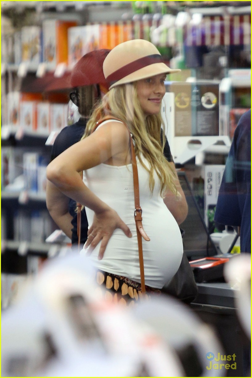 Teresa Palmer Steps Out After Wedding to Mark Webber - See the Ring!