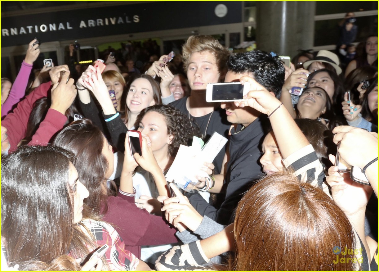 5 Seconds of Summer Cause Fan Frenzy at LAX Airport