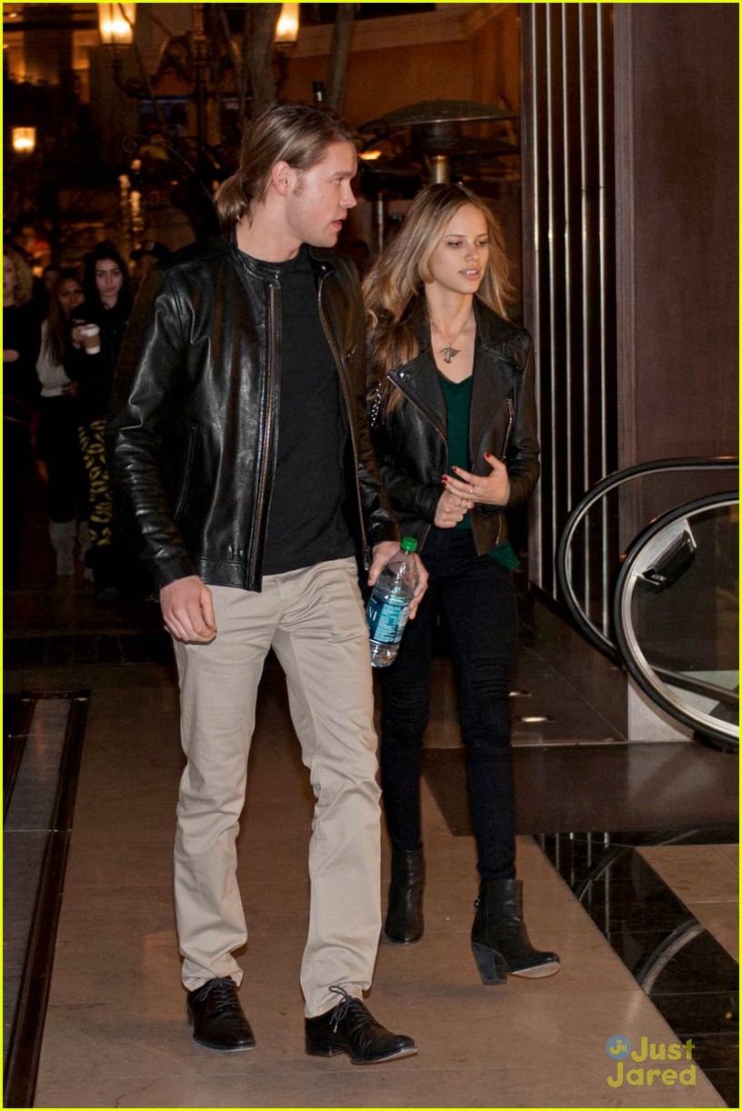 Chord Overstreet & Halston Sage: Dinner & Movie Date!