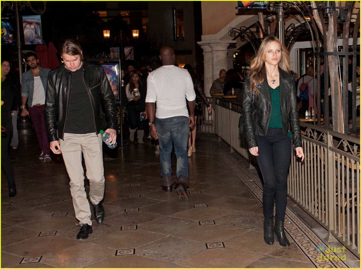 Chord Overstreet & Halston Sage: Dinner & Movie Date!
