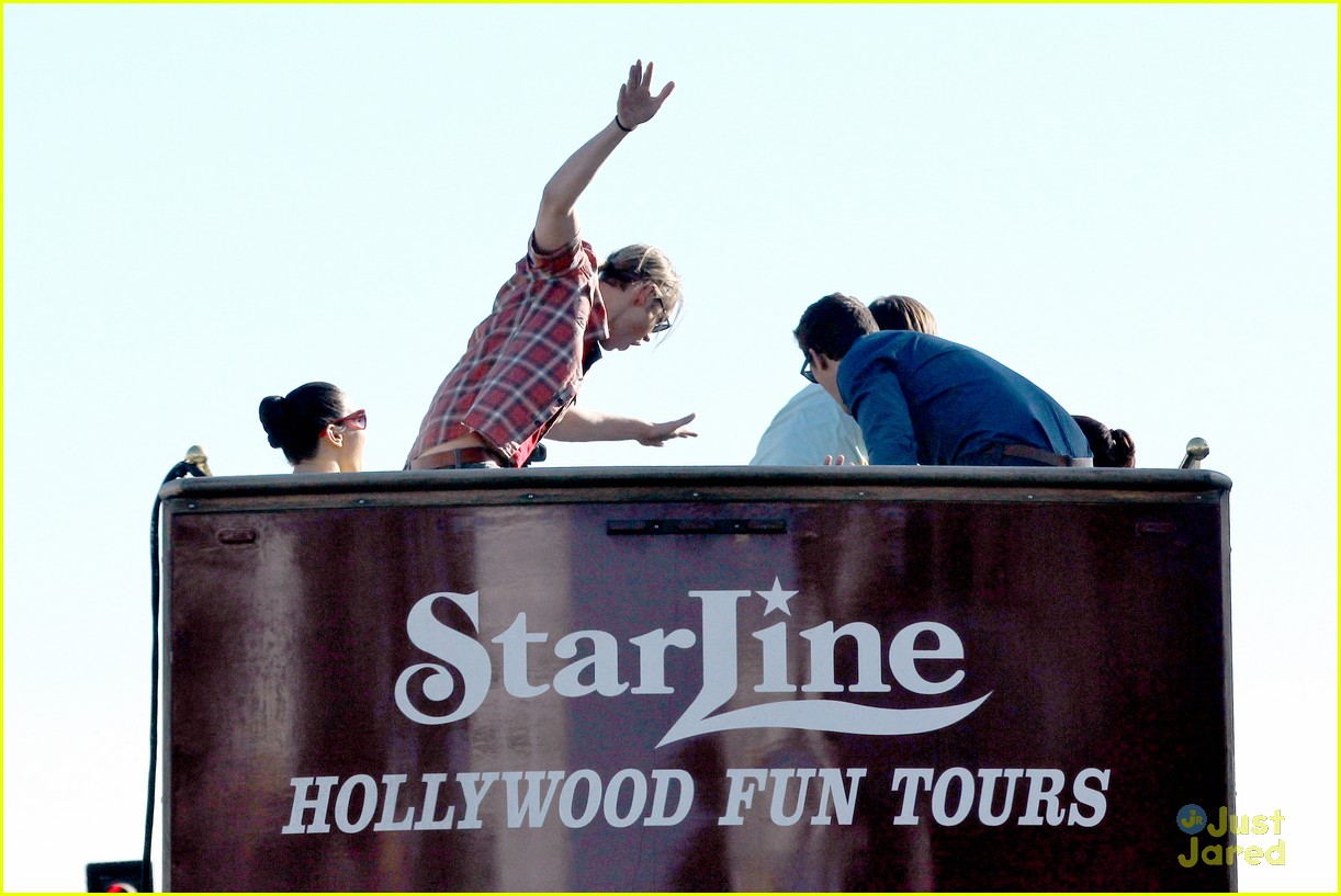 Chord Overstreet & Darren Criss: 'Glee' Films on Double Decker Bus!