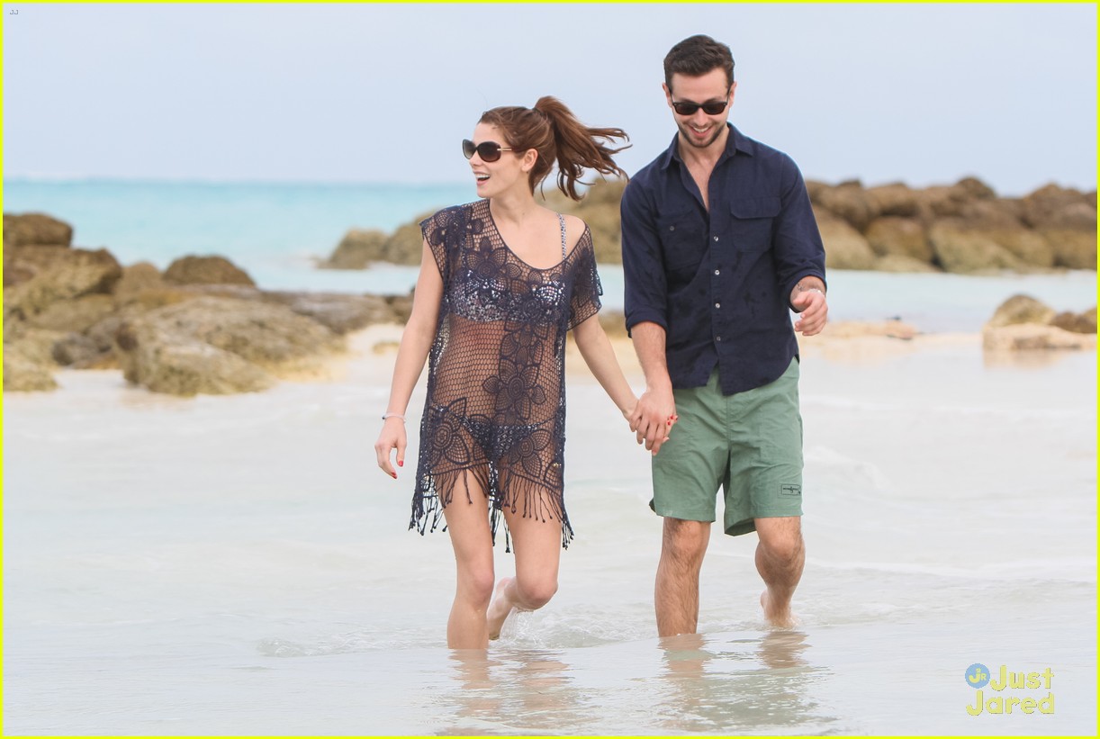 Ashley Greene & Paul Khoury: Sandals Royal Bahamian Spa Resort Vacation Pics!