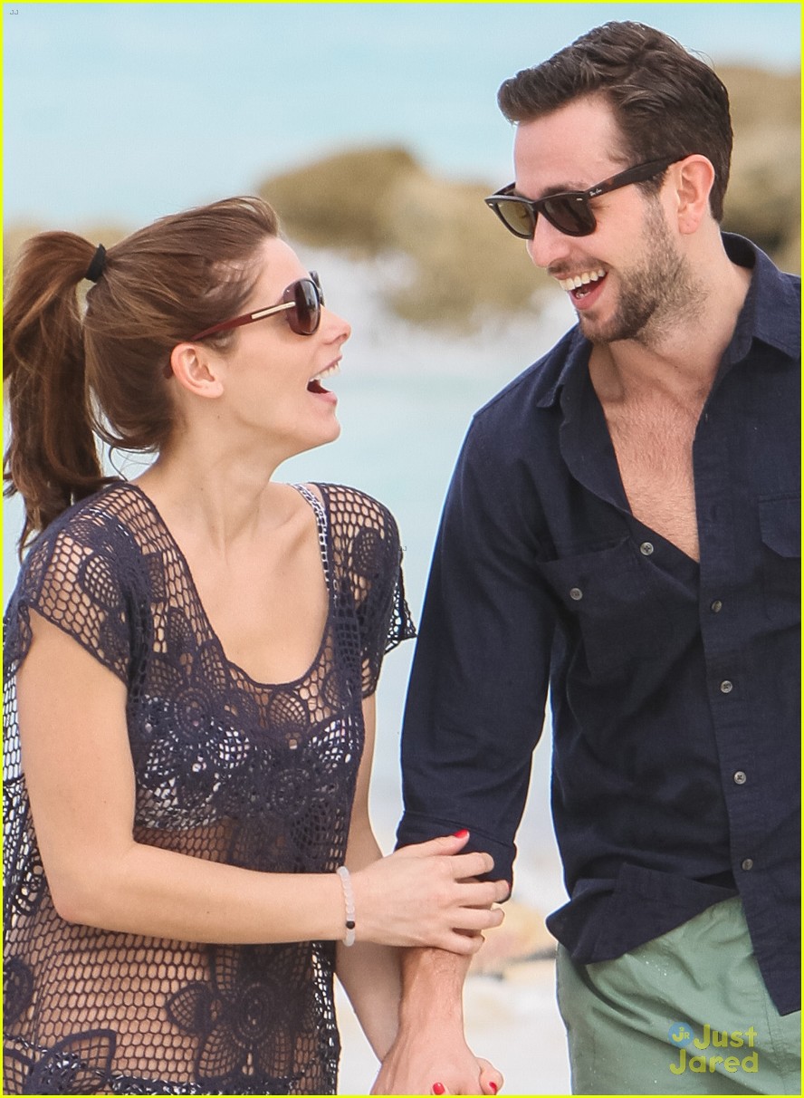 Ashley Greene & Paul Khoury: Sandals Royal Bahamian Spa Resort Vacation Pics!