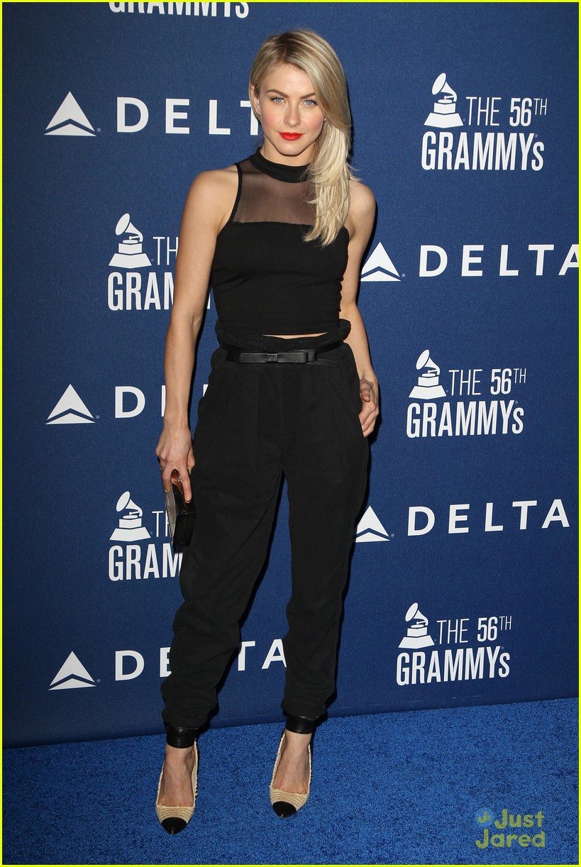 Jena Malone & Julianne Hough: Pre-Grammys Lorde Concert