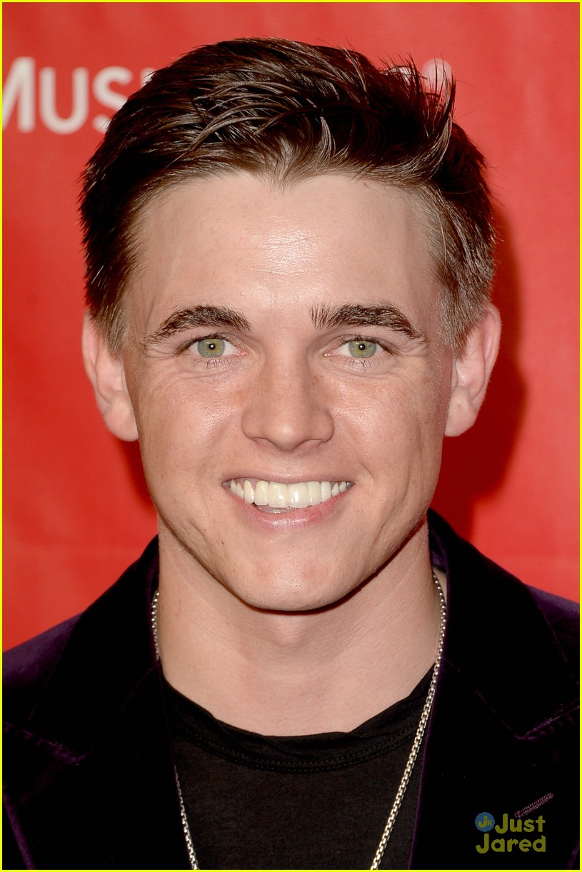 Jesse McCartney & Katie Peterson: MusiCares Couple!