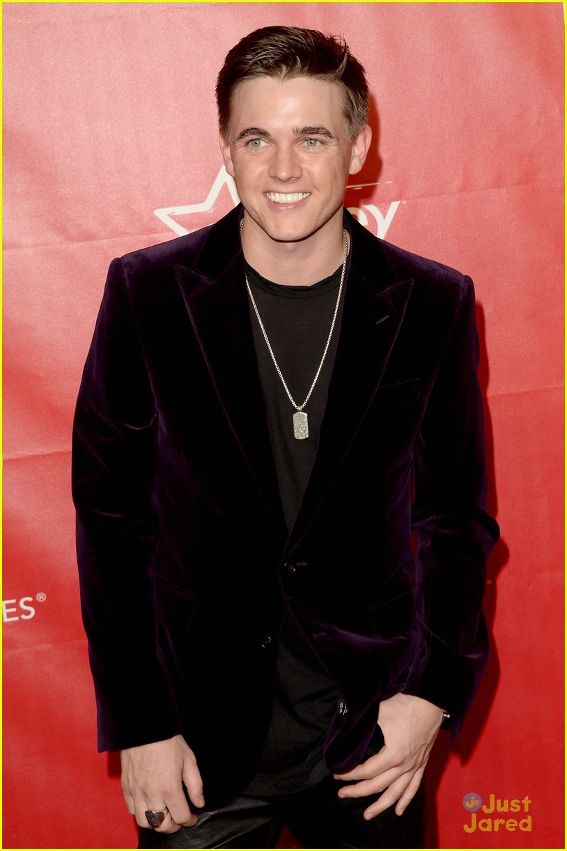 Jesse McCartney & Katie Peterson: MusiCares Couple!