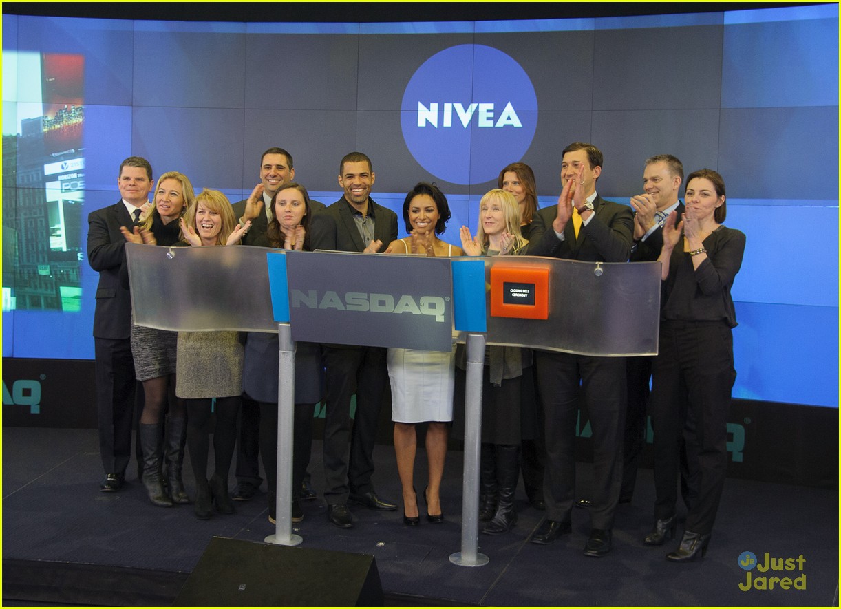 Kat Graham & Cottrell Guidry Visit Nasdaq on New Year's Eve
