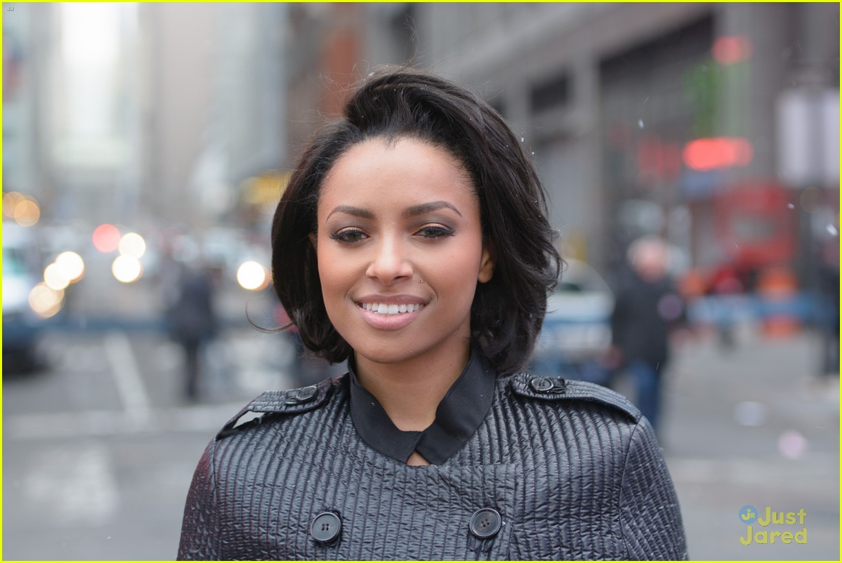 Kat Graham & Cottrell Guidry Visit Nasdaq on New Year's Eve
