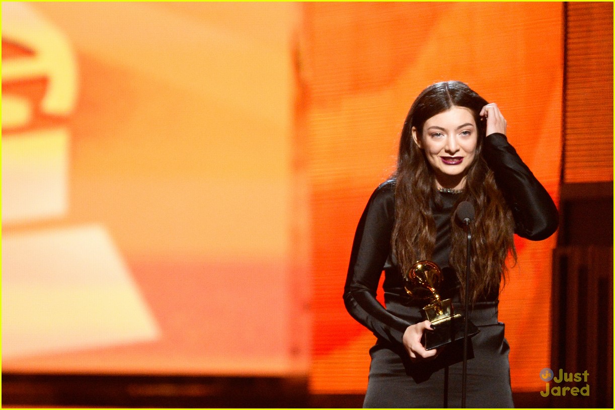 Lorde Wins Song of the Year at the Grammys!
