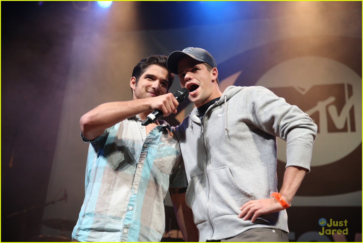 Tyler Posey & Seana Gorlick: MTV's Artist to Watch Concert Couple