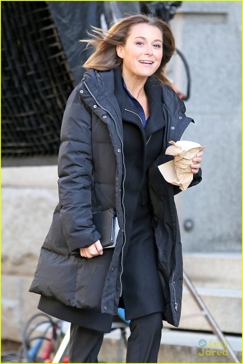 Alexa PenaVega: 'The Tomorrow People' Set!