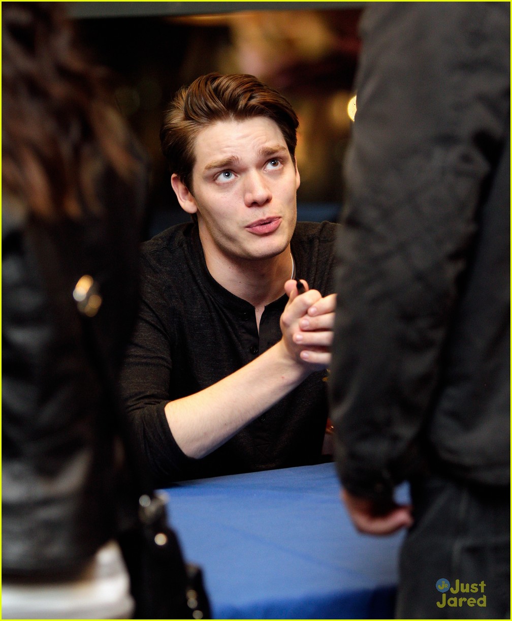 Zoey Deutch & Lucy Fry: 'Vampire Academy' Meet & Greet with Dominic Sherwood