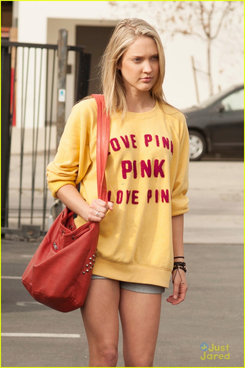 Andrew Gray & Ciara Hanna Step Out Before 'Power Rangers Megaforce' Premiere