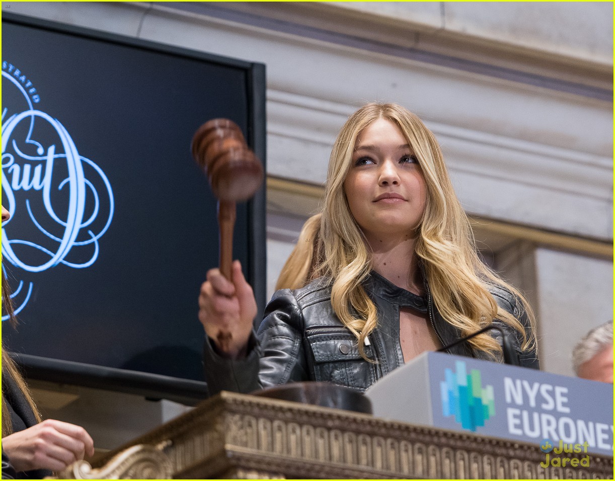Gigi Hadid & 'Sports Illustrated' Models Ring the Stock Exchange Bell!