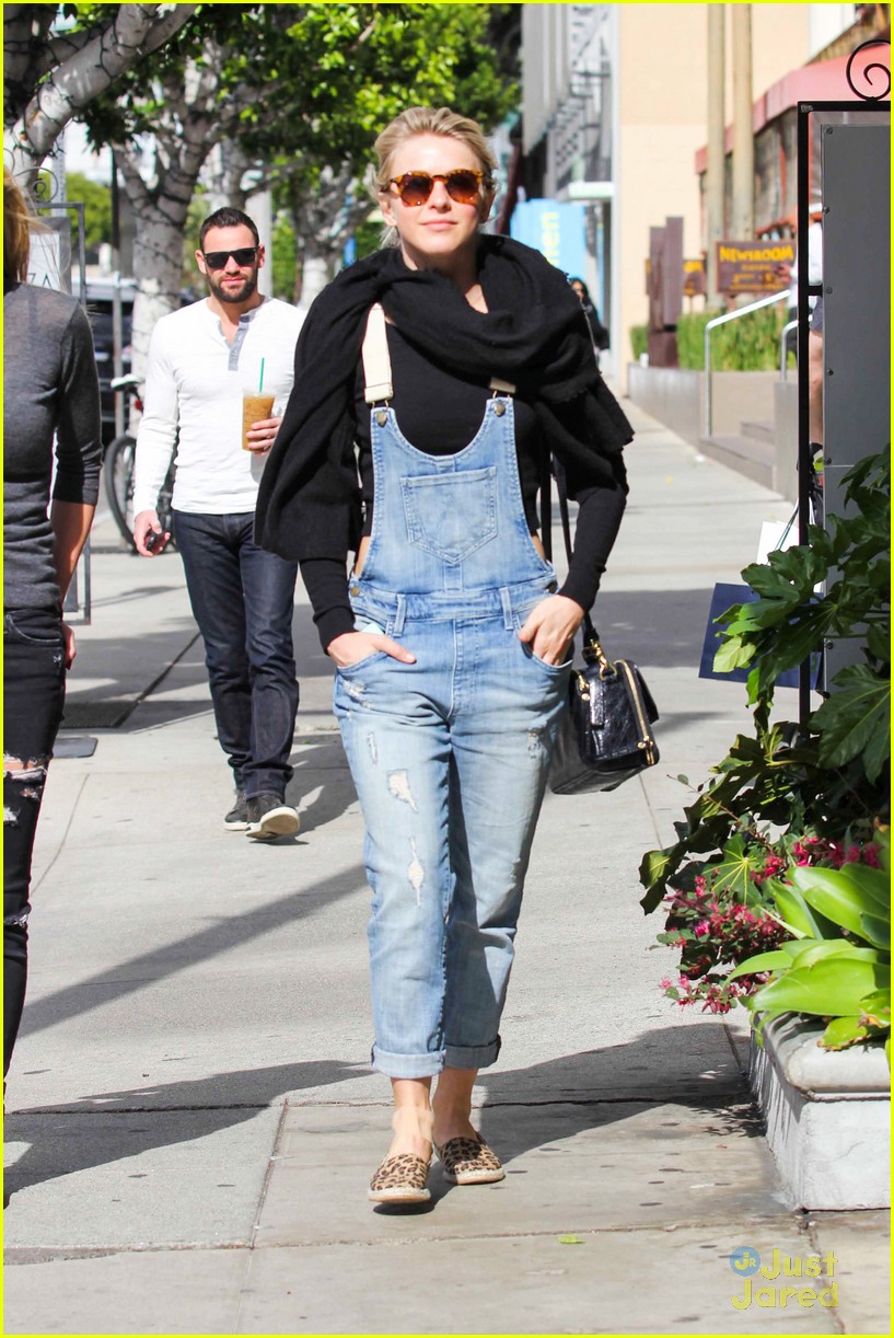 Julianne Hough: Overalls For Sunday Brunch