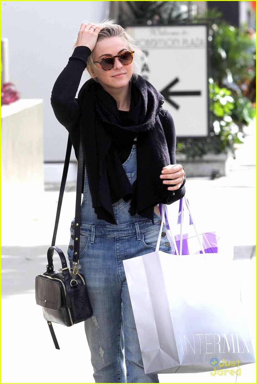 Julianne Hough: Overalls For Sunday Brunch