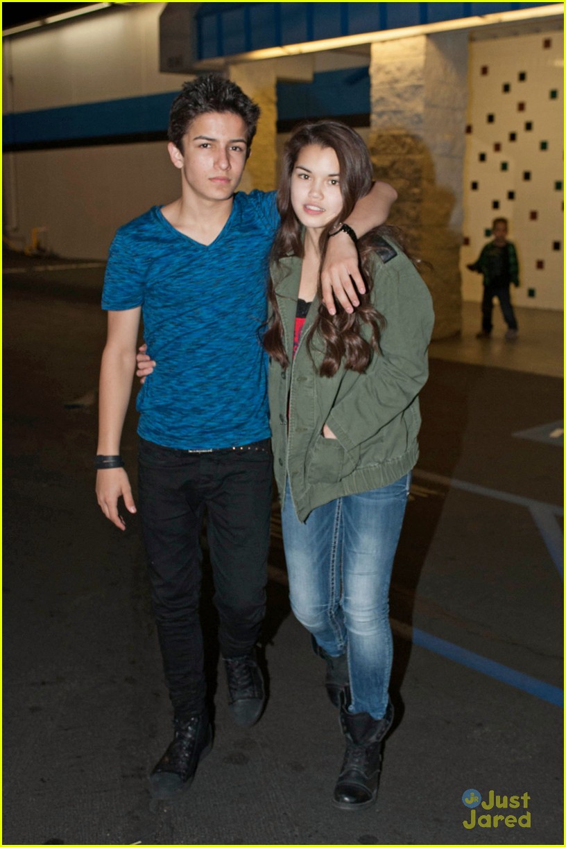Paris Berelc & Aramis Knight: Roller Skating Date!