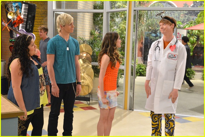 Watch Exclusive Clip From 'Austin & Ally'!