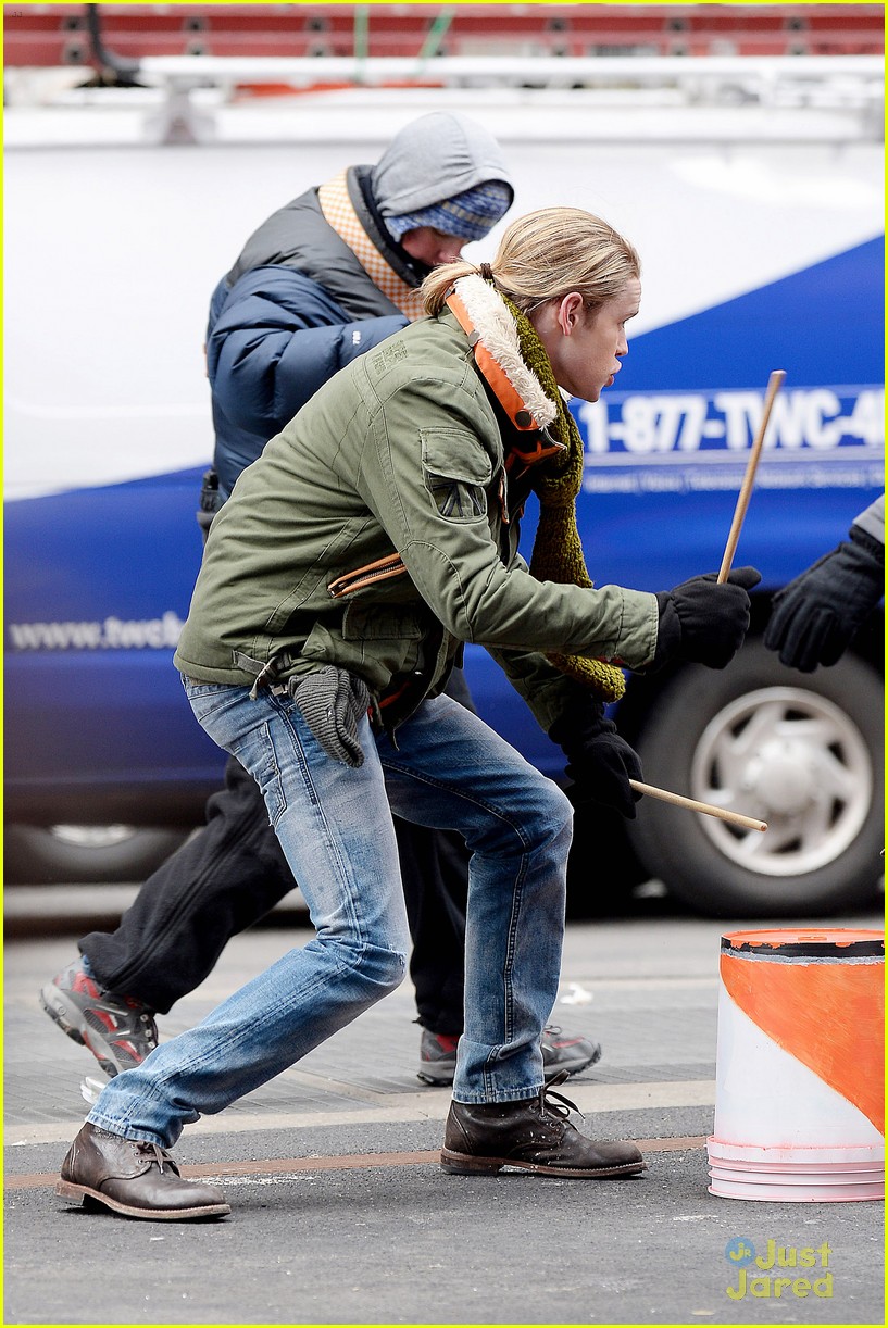Chord Overstreet Gives Darren Criss a Piggyback Ride, Gets Arrested in Times Square?