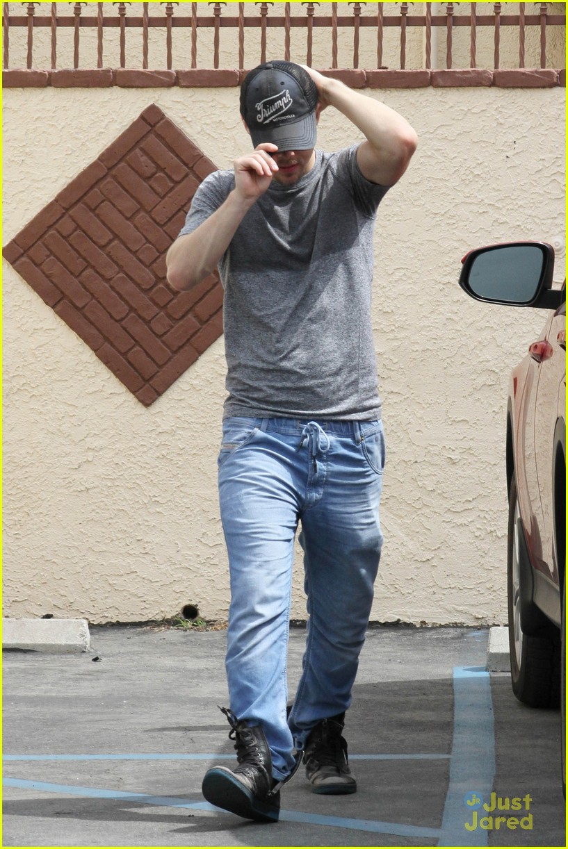 Derek Hough Boasts Swing with Amy Purdy for 'DWTS': 'We're Doing Lifts'!