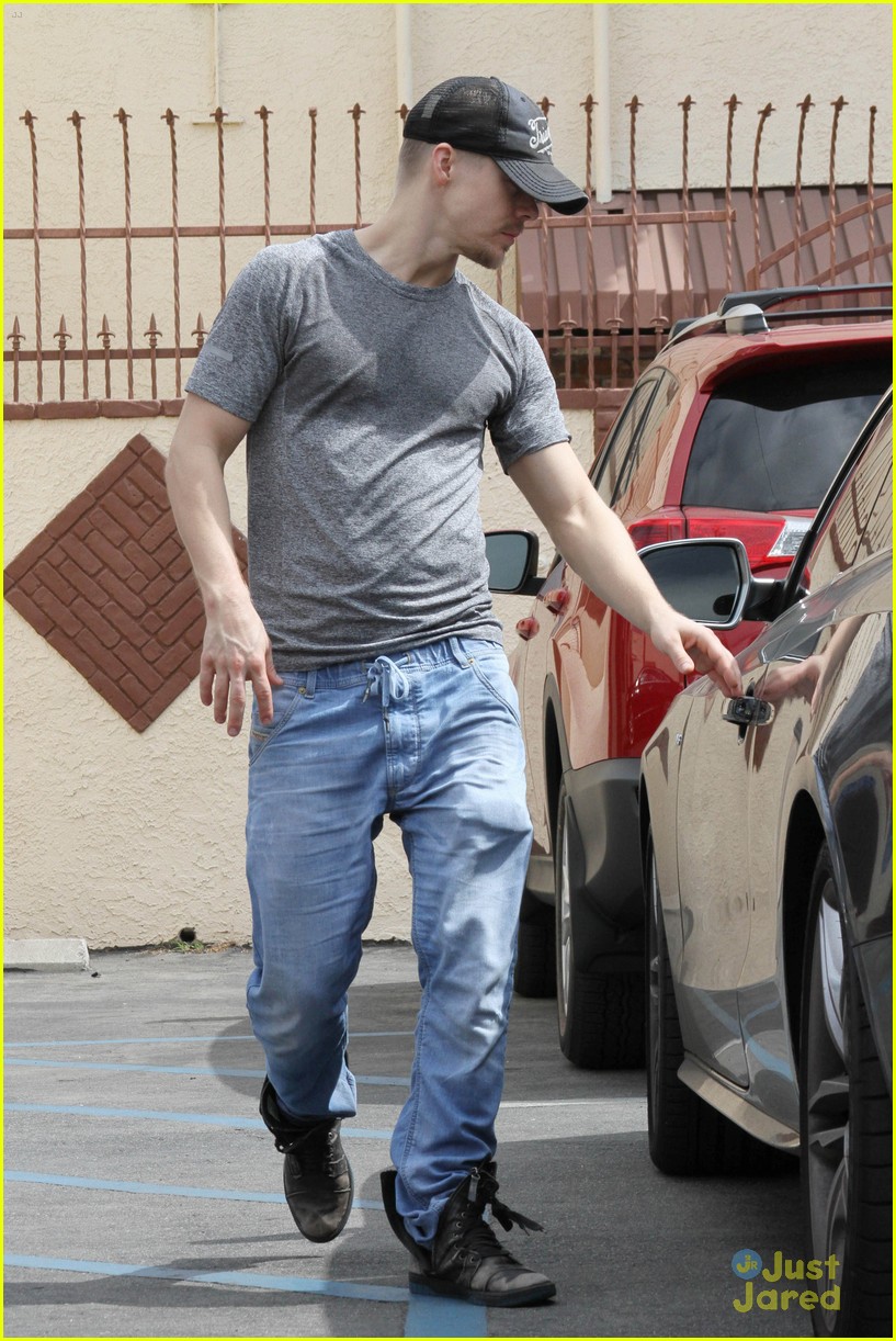 Derek Hough Boasts Swing with Amy Purdy for 'DWTS': 'We're Doing Lifts'!