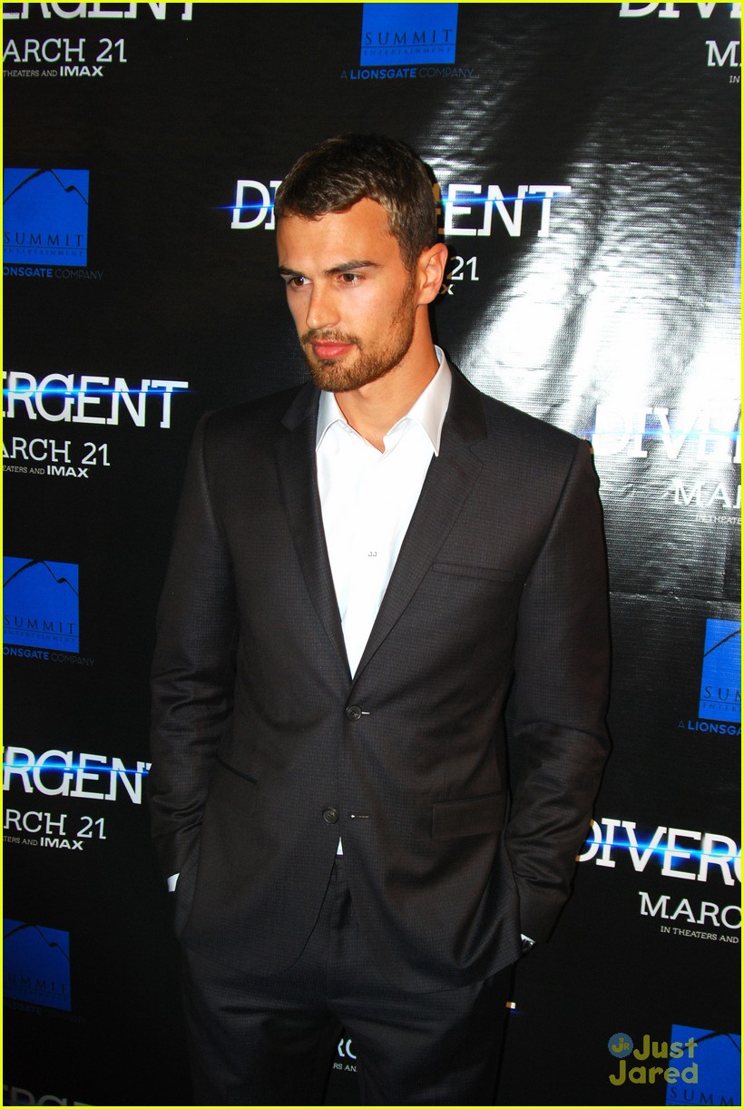 Shailene Woodley & Theo James: 'Divergent' Chicago Screening with Ansel Elgort!
