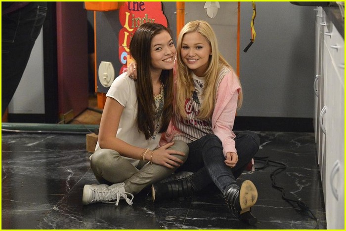 Olivia Holt Invents New Smoothie Flavor on 'I Didn't Do It'