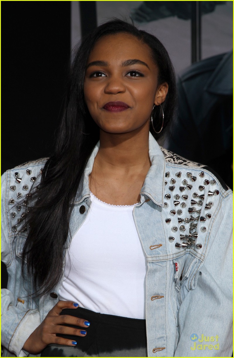 Kelli Berglund: 'Captain America: The Winter Solider' Premiere with China Anne McClain!