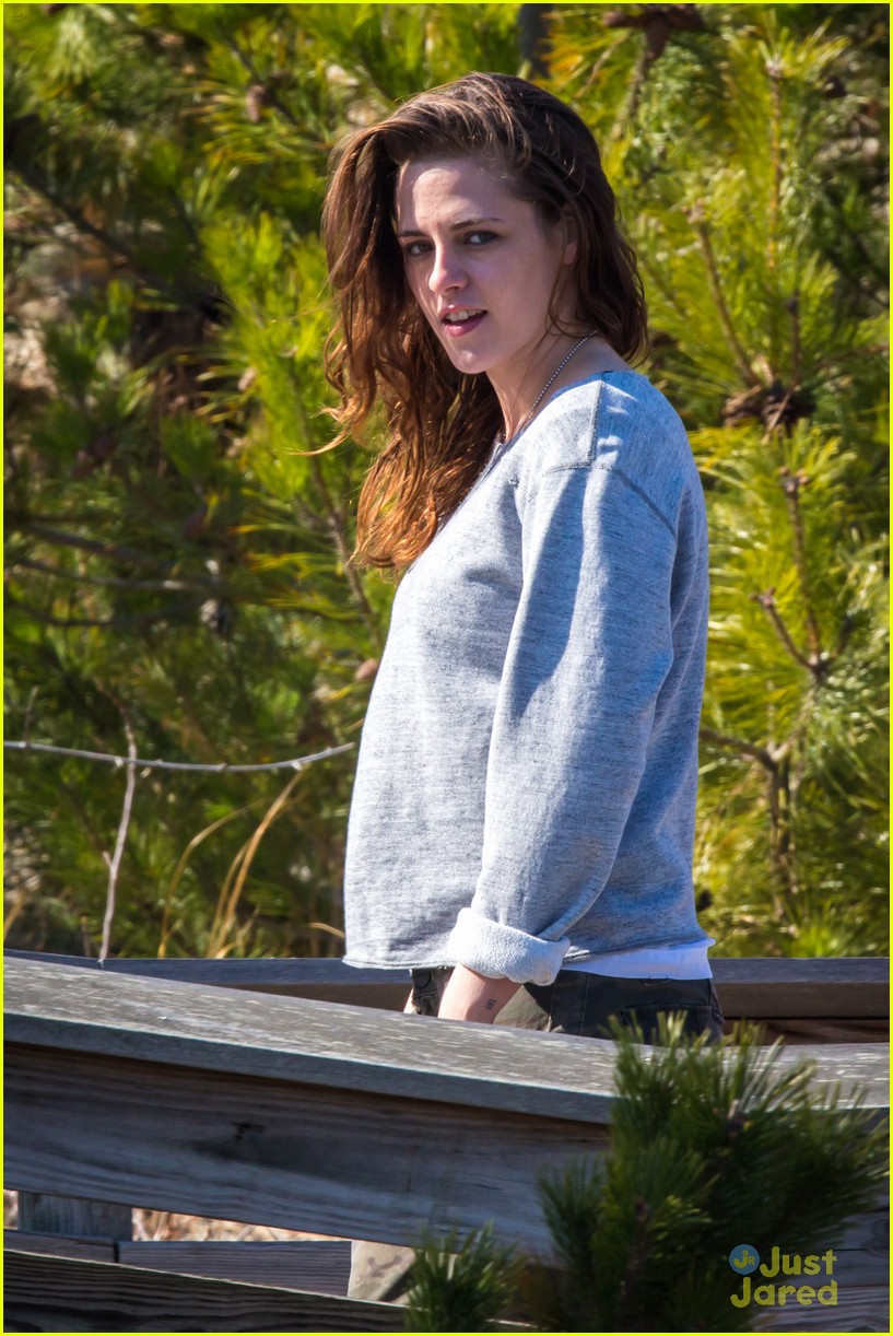Things Are Getting Windy For Kristen Stewart on 'Still Alice' Set