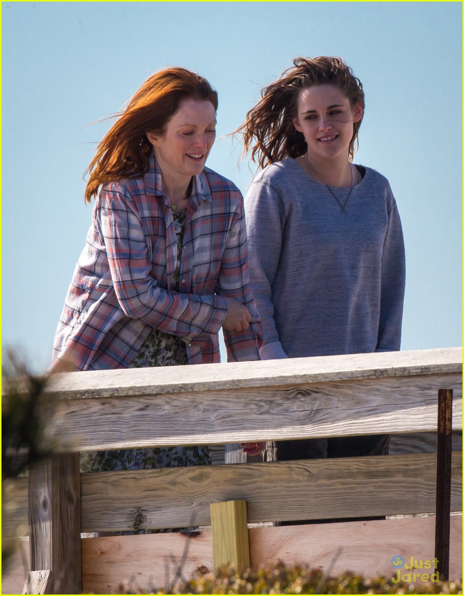 Things Are Getting Windy For Kristen Stewart on 'Still Alice' Set
