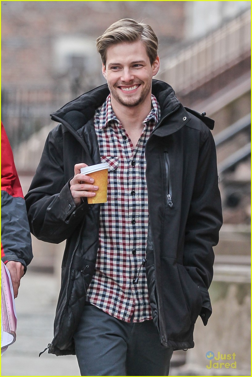 Kristen Stewart Films 'Still Alice' Scenes with Hunter Parrish!