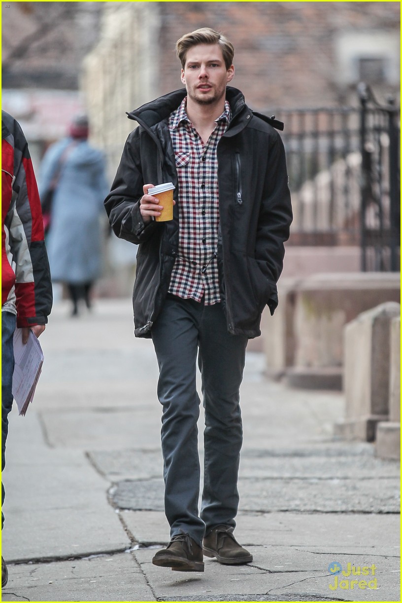 Kristen Stewart Films 'Still Alice' Scenes with Hunter Parrish!