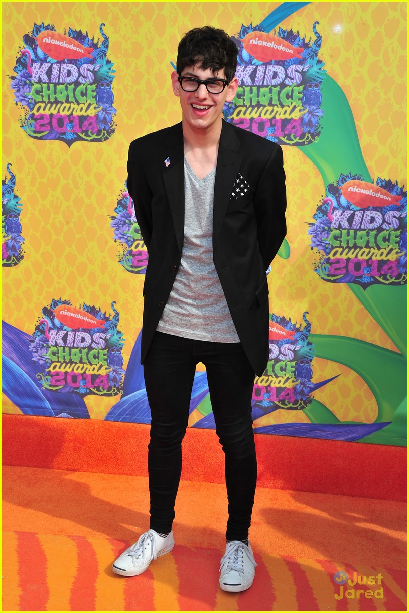 Daniella Monet, Matt Bennett & Leon Thomas Have Tons of Fun at the Kids' Choice Awards 2014!