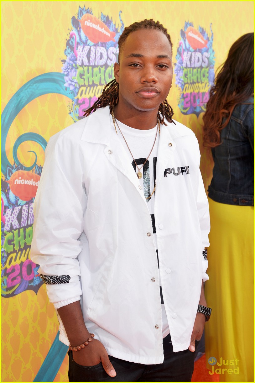 Daniella Monet, Matt Bennett & Leon Thomas Have Tons of Fun at the Kids' Choice Awards 2014!