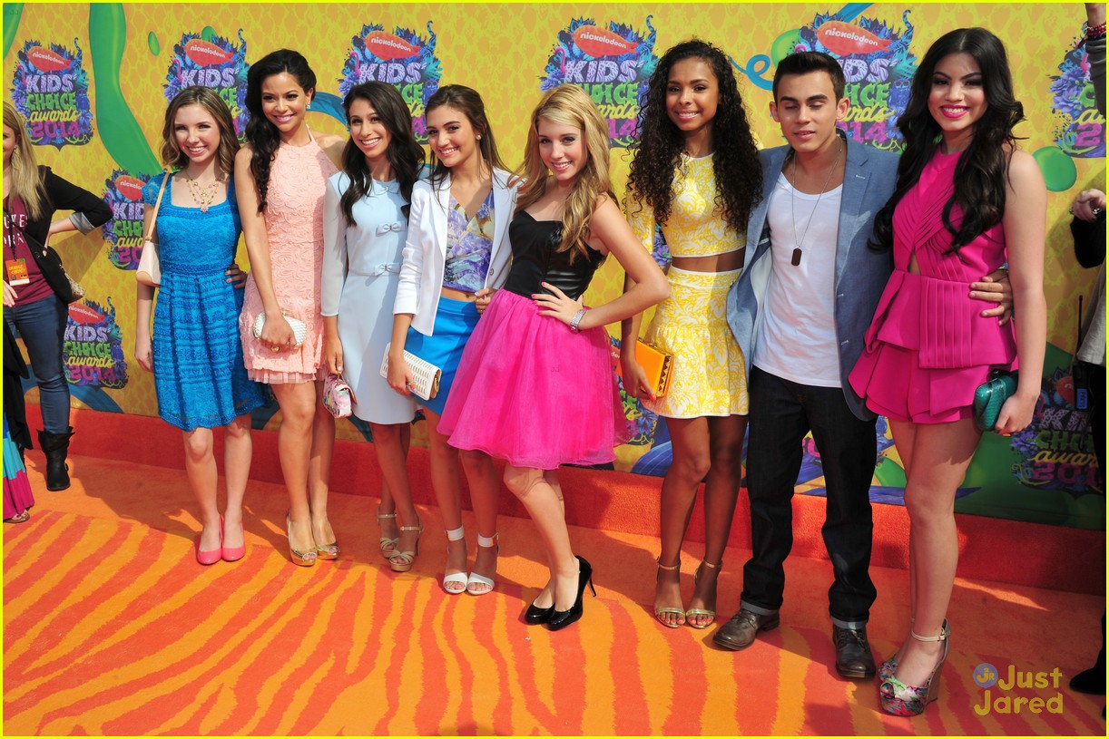 Piper Curda & Every Witch Way Cast - Kids' Choice Awards 2014!