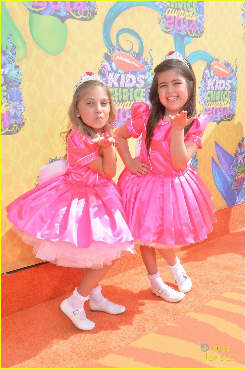 Sophia Grace & Rosie Are Absolutely Adorable at Kids' Choice Awards 2014!