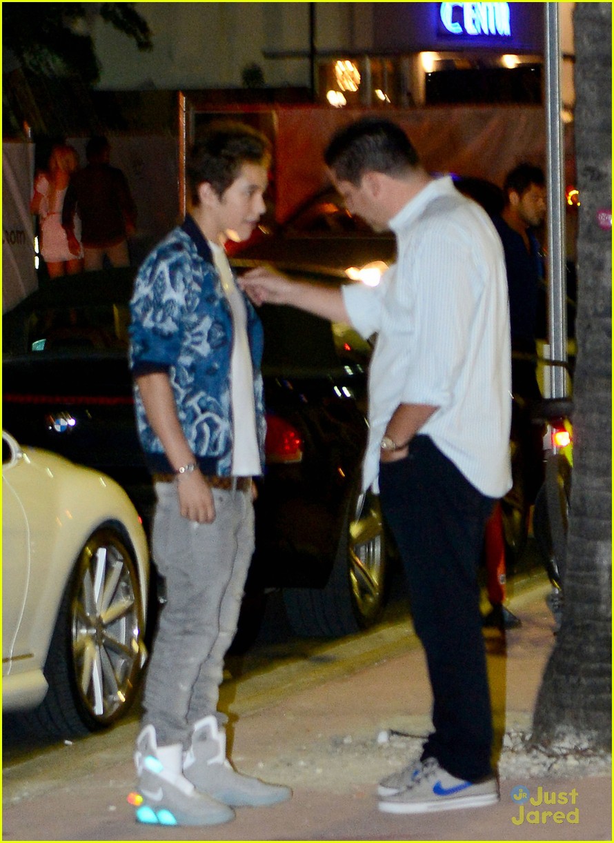 Austin Mahone Celebrates 18th Birthday with Family in Miami