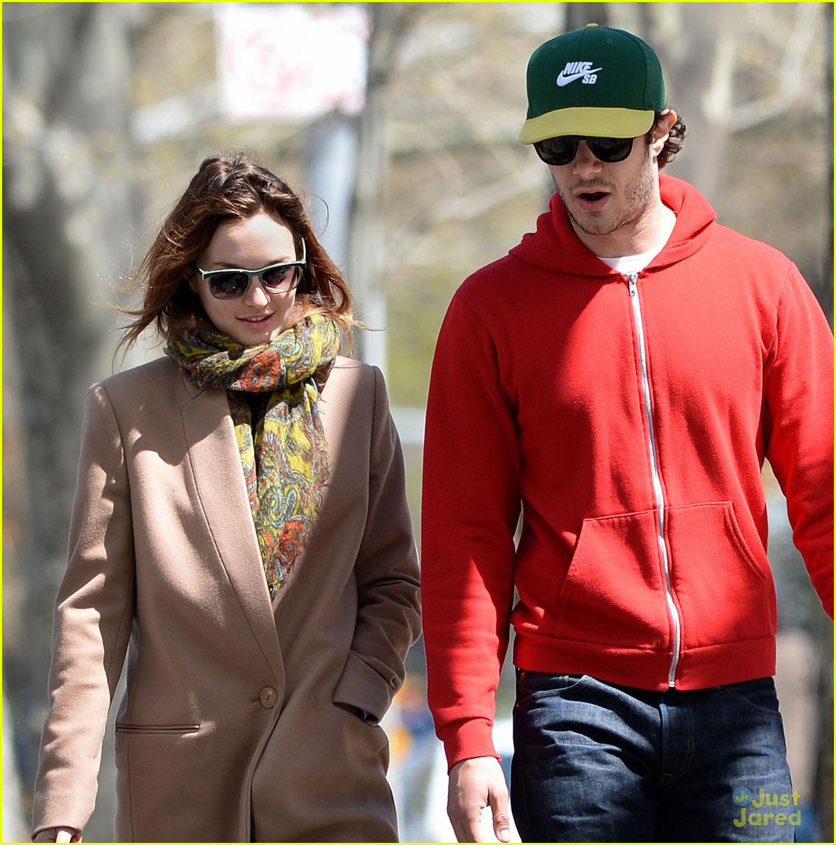 Leighton Meester & Adam Brody Enjoy Married Life in NYC!