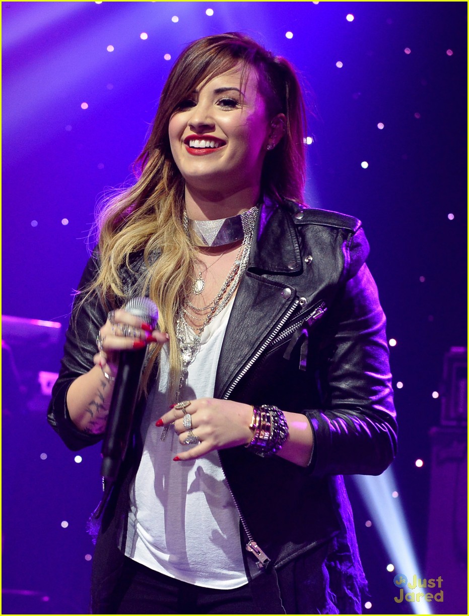 Demi Lovato Feels Like an 'Old Lady' After Rare Night of Clubbing