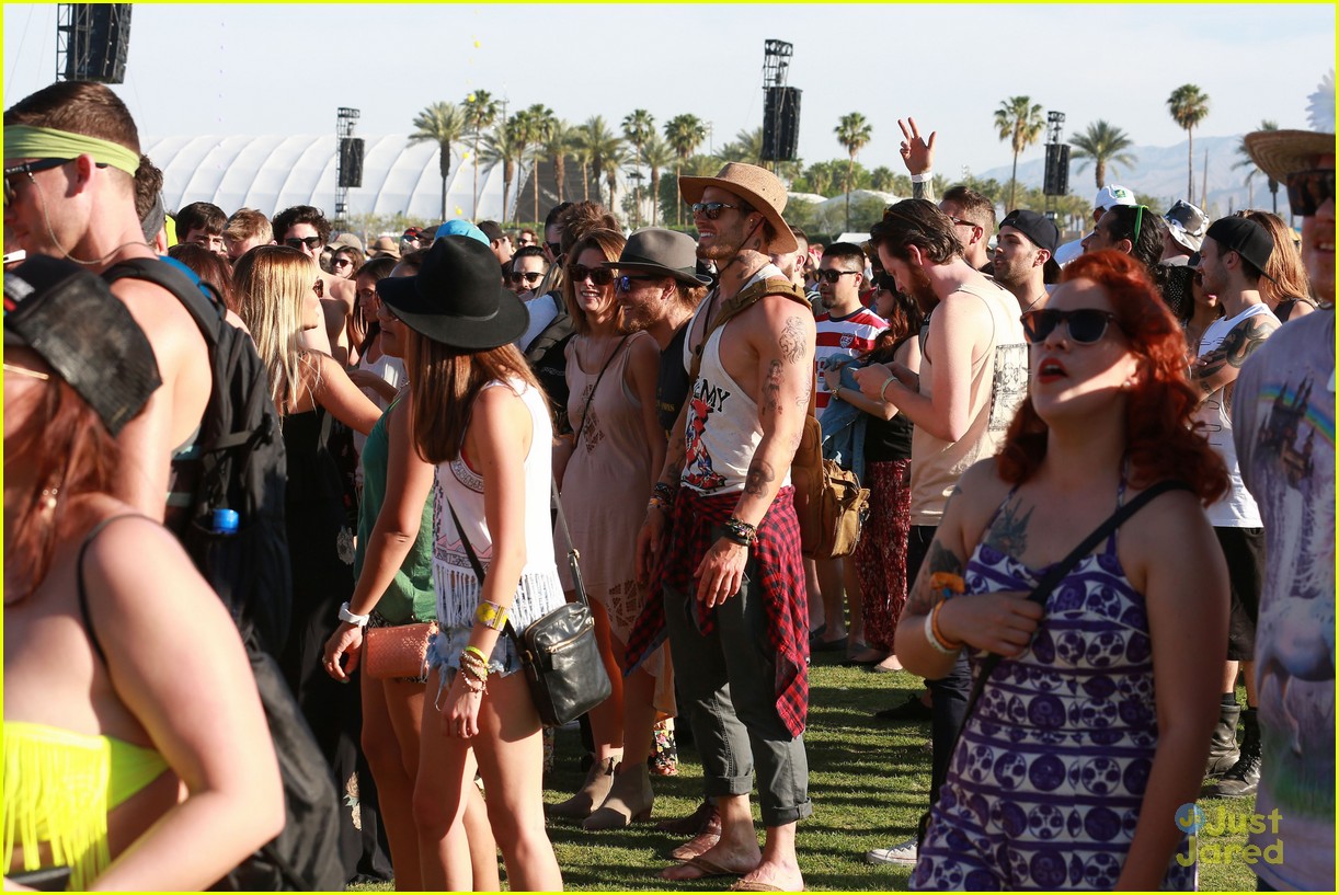 Ashley Greene and Boyfriend Paul Khoury Hang Out with Kellan Lutz at Coachella!