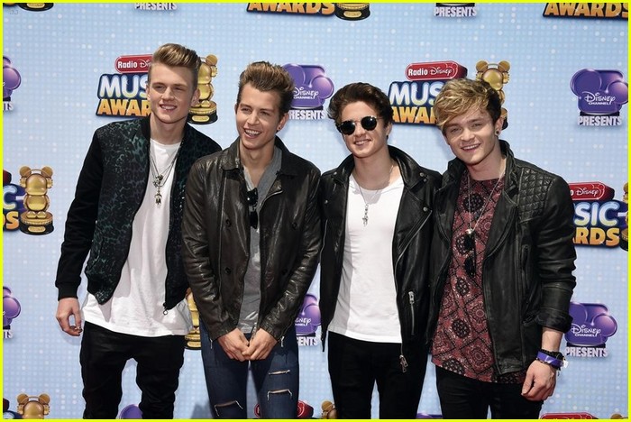 The Vamps & Emblem3 Rule The Red Carpet at RDMAs 2014