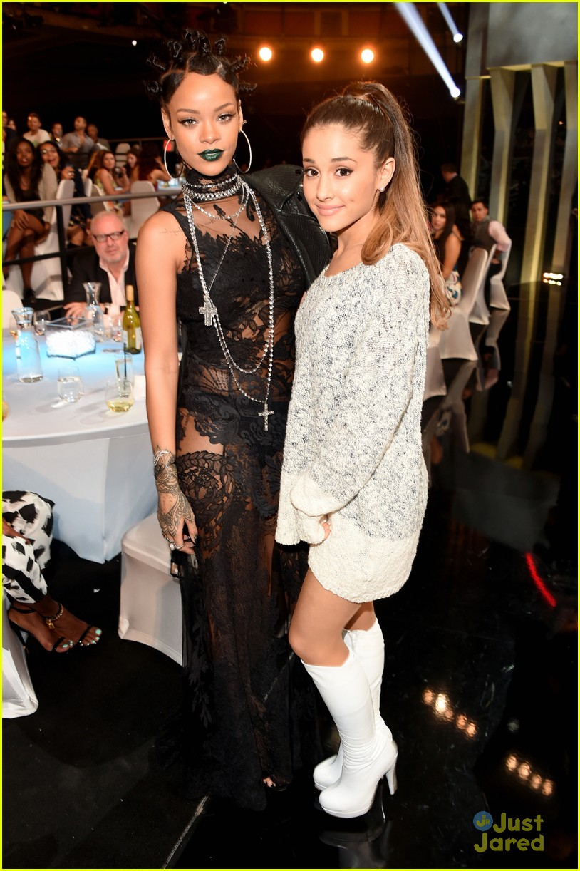Ariana Grande: Young Influencer Award at iHeartRadio Music Awards - Watch Her Speech!