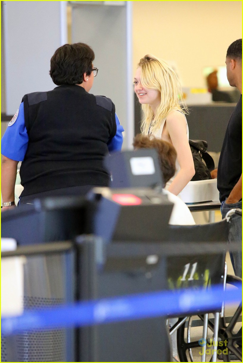 Dakota Fanning Switches Talent Agencies, Signs with CAA