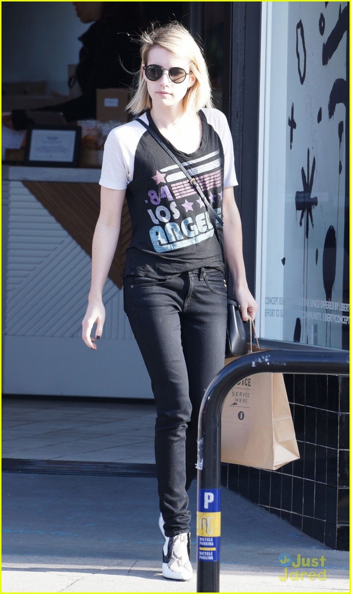Emma Roberts Got Pulled Over for Eating a Bagel!