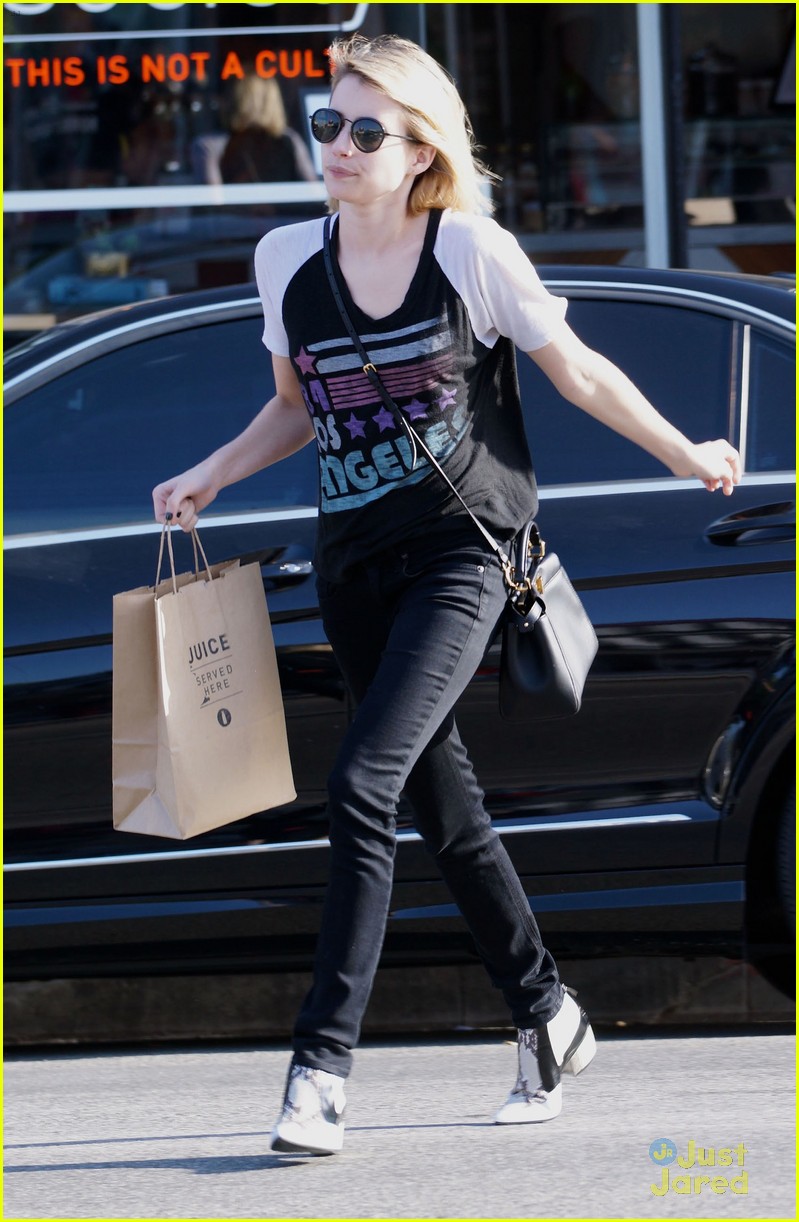 Emma Roberts Got Pulled Over for Eating a Bagel!