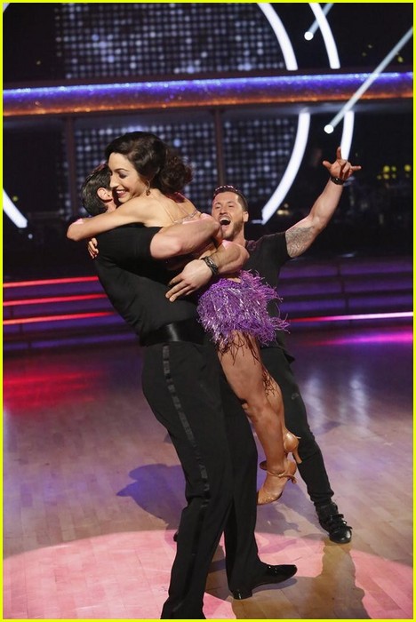 Meryl Davis & Maksim Chmerkovskiy WIN 'Dancing With The Stars' Season 18 - See All The Pics!