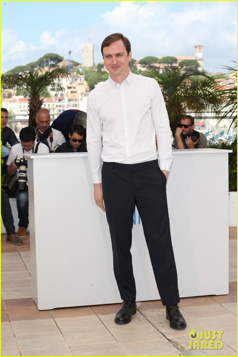 Chloe Moretz is Lovely in White for Cannes 'Clouds of Sils Maria' Photo Call!