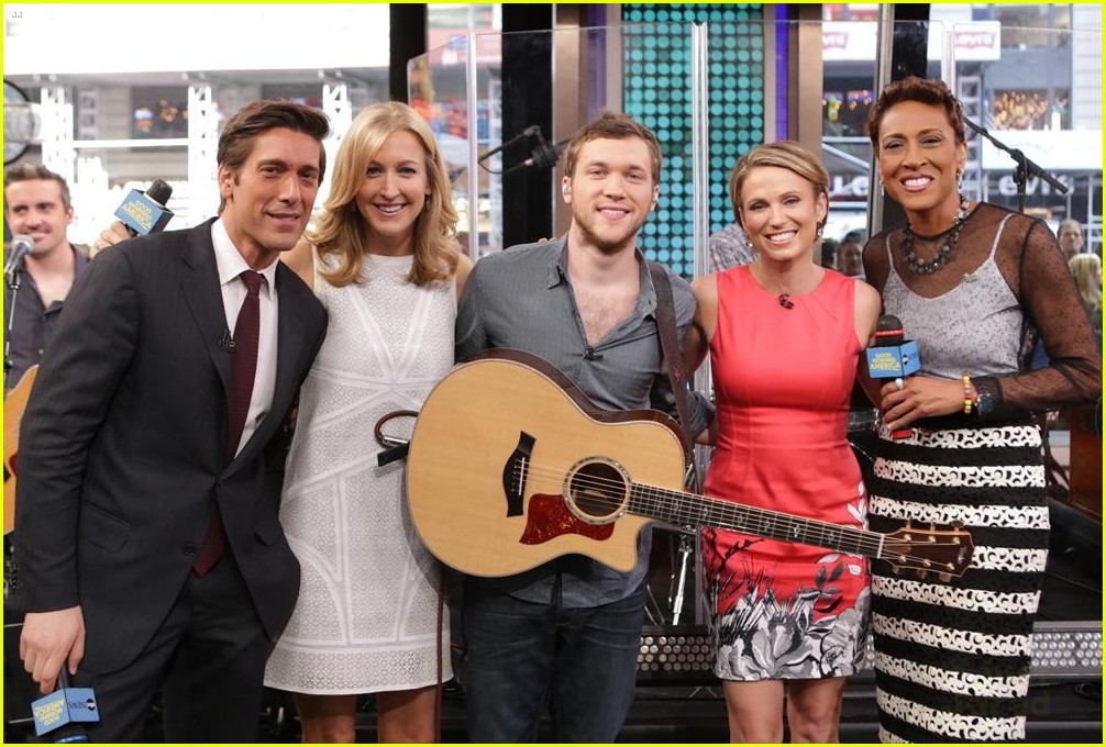 Phillip Phillips Performs 'Raging Fire' & 'Home' on GMA - Watch Now!