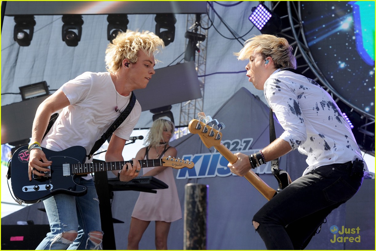 R5 & Rixton Play On at Wango Tango 2014