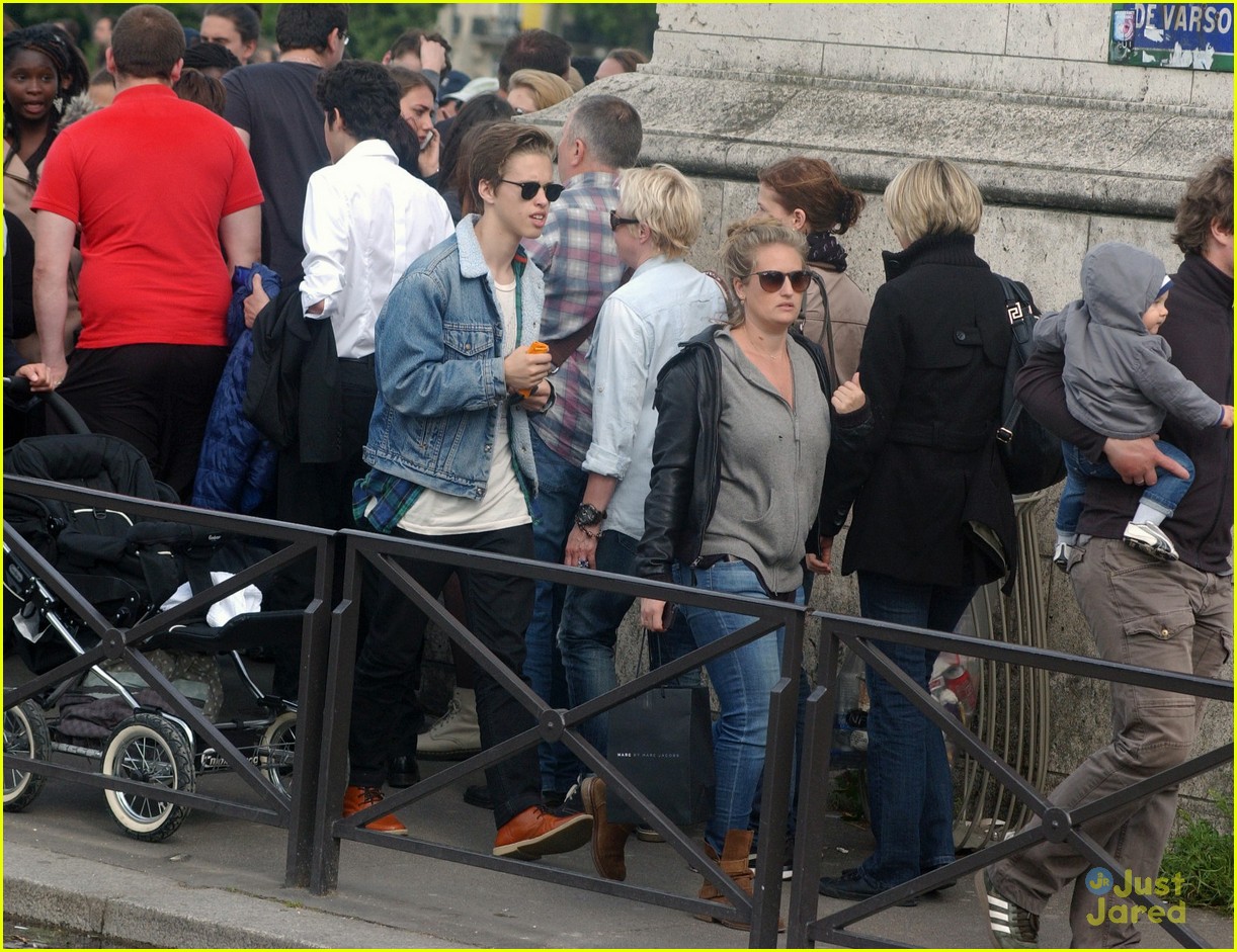 Ryan Beatty Meets Fans at the Famous Eiffel Tower in Paris!